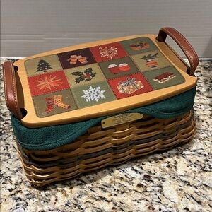 Longaberger 2002 Christmas Collection Traditions Basket w/ Lid & COA